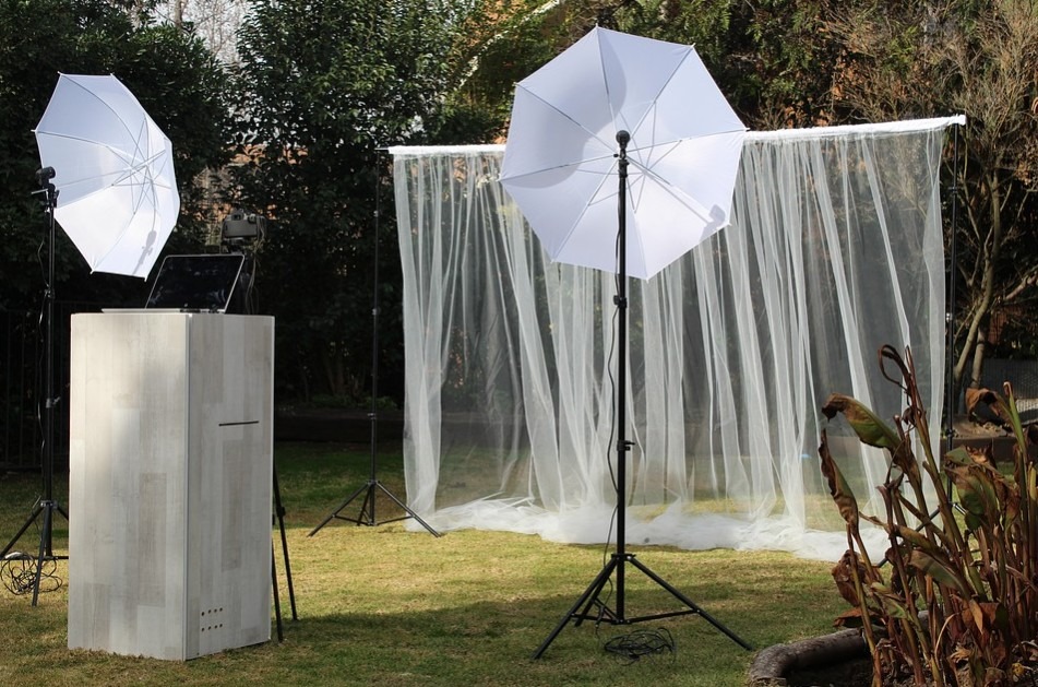 Reasons To Rent Photo Booth For Your Wedding Pictures