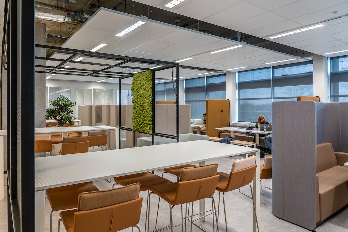 5 Reasons to Invest in a Rental Office Space