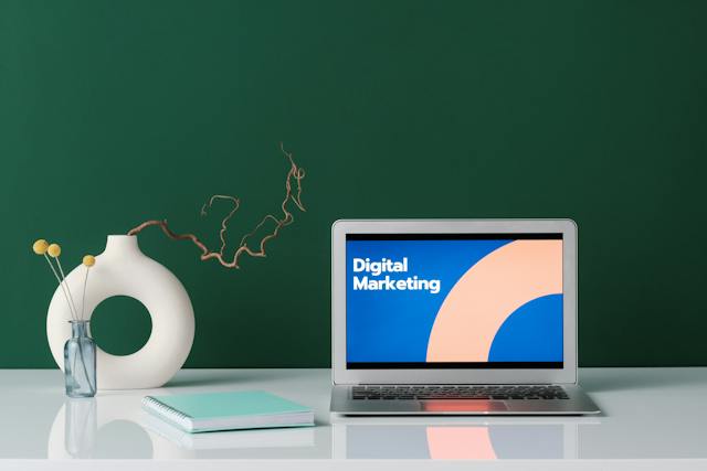 4 Reasons to Outsource Your Digital Marketing Activities